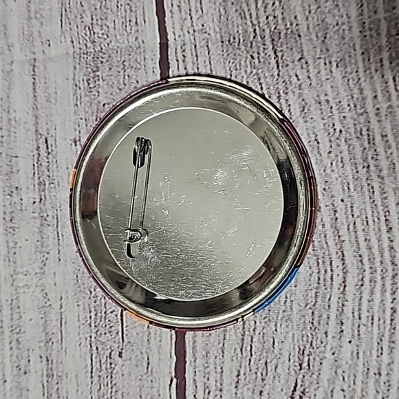 Vintage Disney buttons/pins - Picture 7 of 7